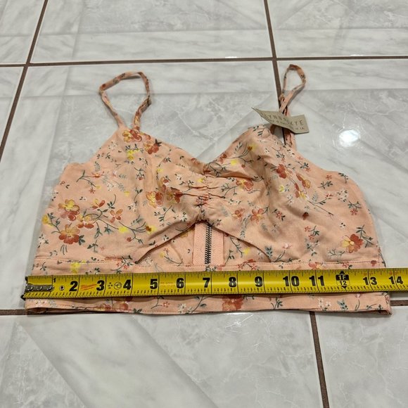 NWT Flynn Skye REVOLVE Floral Tank Crop Top Womens Size XS Boho Cottage Blogger - Picture 4 of 10
